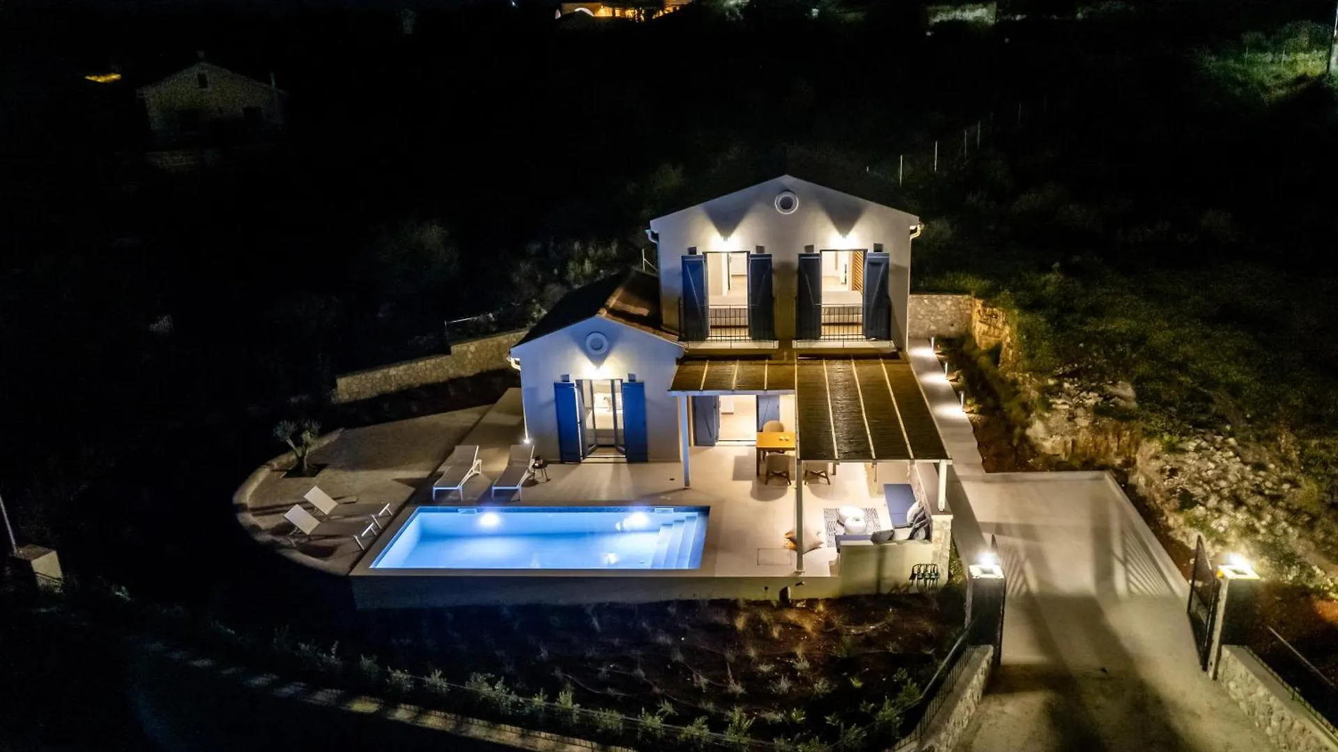 Villa Ariste With Stunning Views Near Fiscardo Katsarata