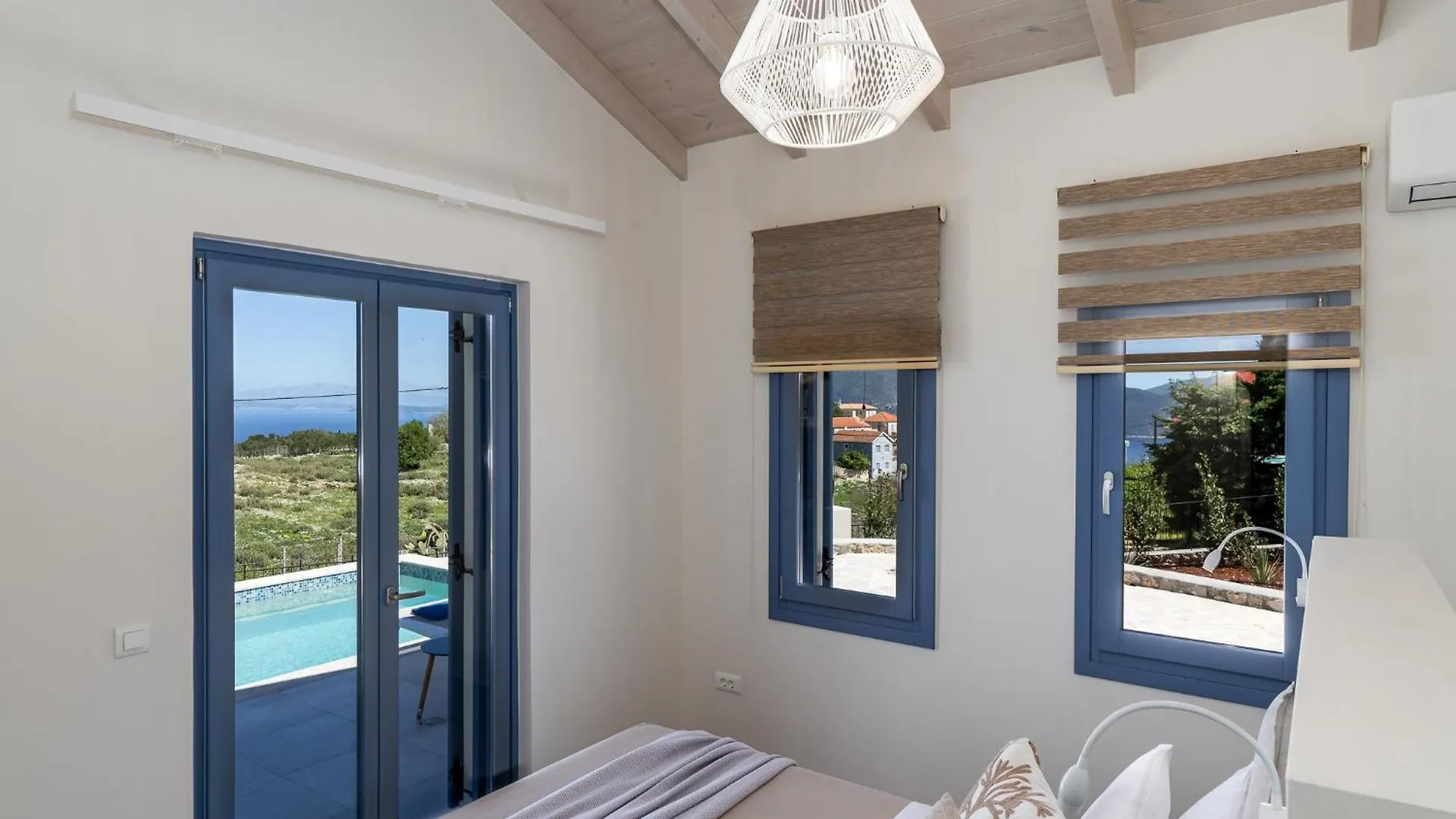 Villa Ariste With Stunning Views Near Fiscardo Katsarata