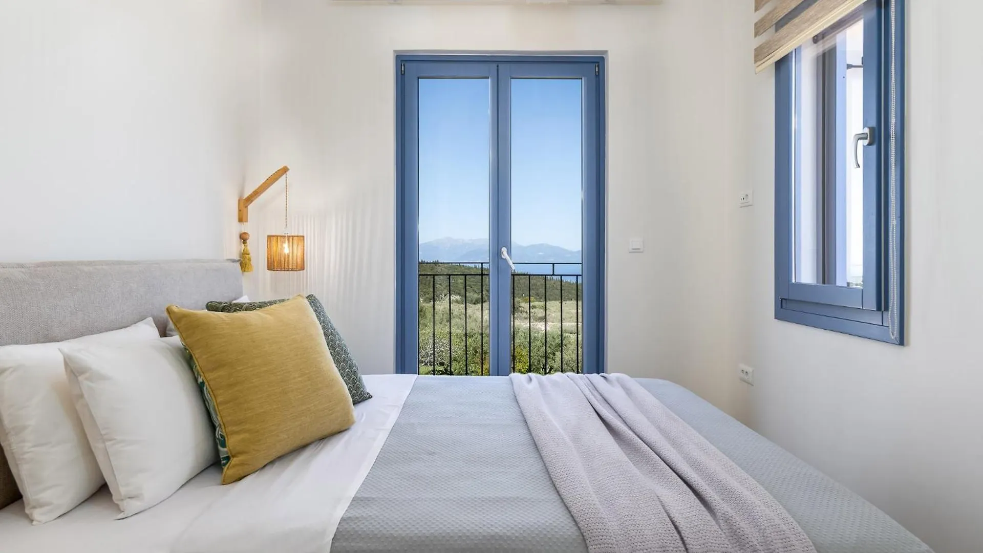 Villa Ariste With Stunning Views Near Fiscardo Katsarata